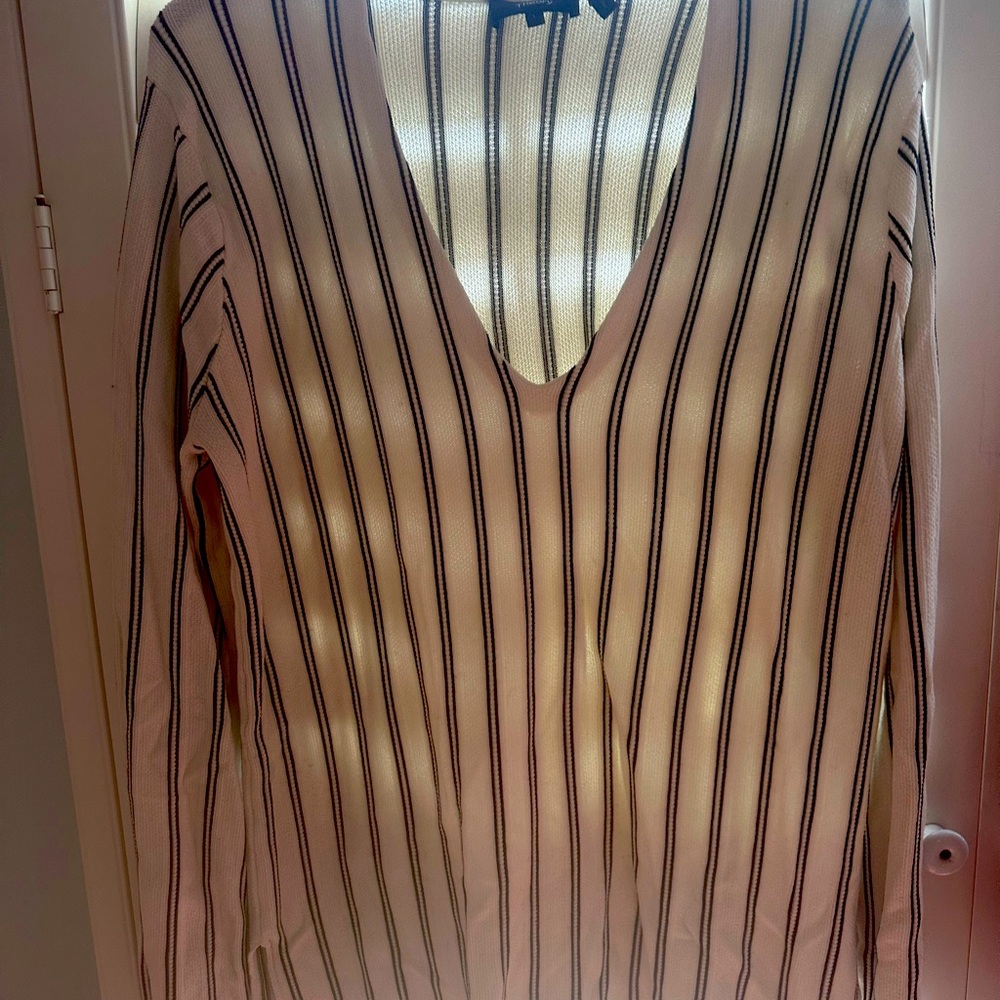 theory large black and white stripped sweater